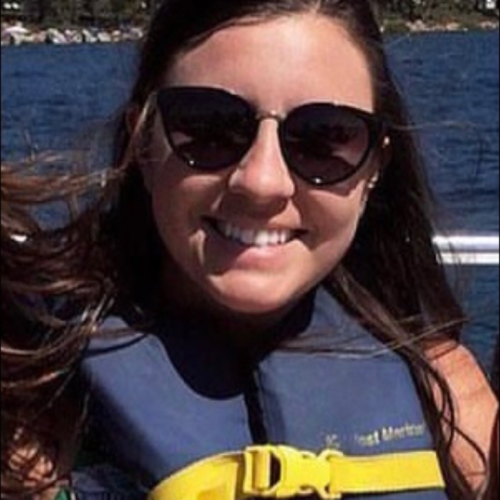 Burberry Signature  Sunglasses - Picture 6 of 6